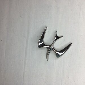 Vintage Sarah Coventry Modernist Silver Tone Swallow Bird Brooch Pin